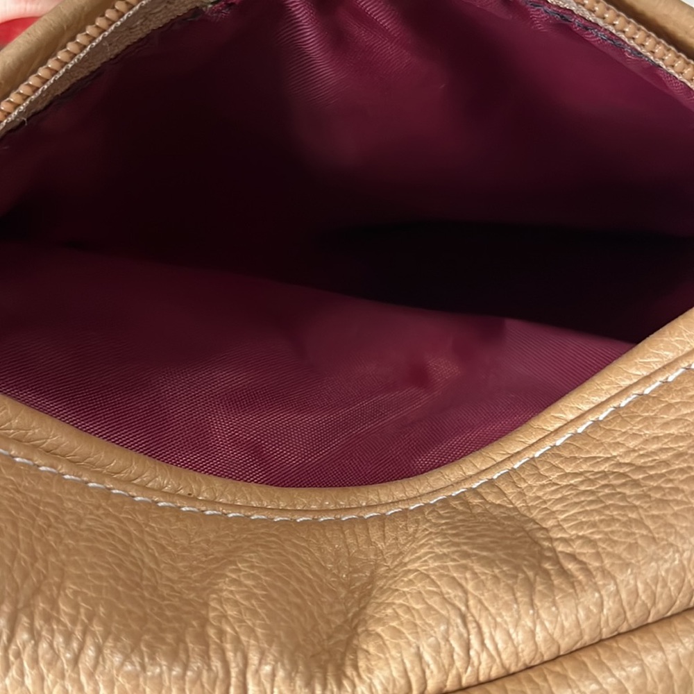 Libaire leather crossbody bag made in USA - Picture 5 of 6